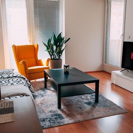 Apartman U Metra, 4 Hoste, Parking Free, Blizko O2 Arena Prag Dış mekan fotoğraf